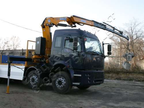 Бортовой FORD CARGO 3230С c краном манипуляторном